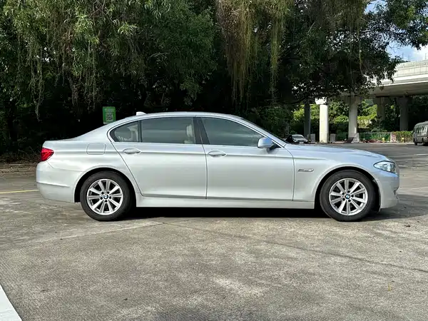 BMW 5 Series 2011