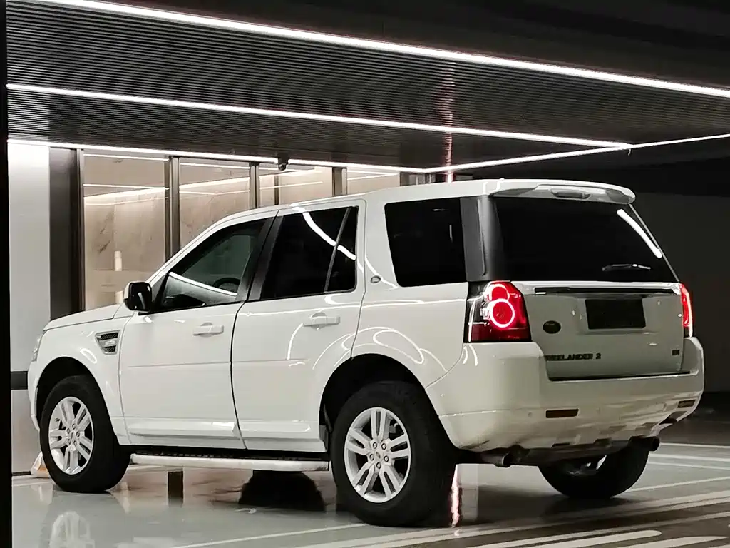 Land Rover Freelander 2 2014 — фото 15