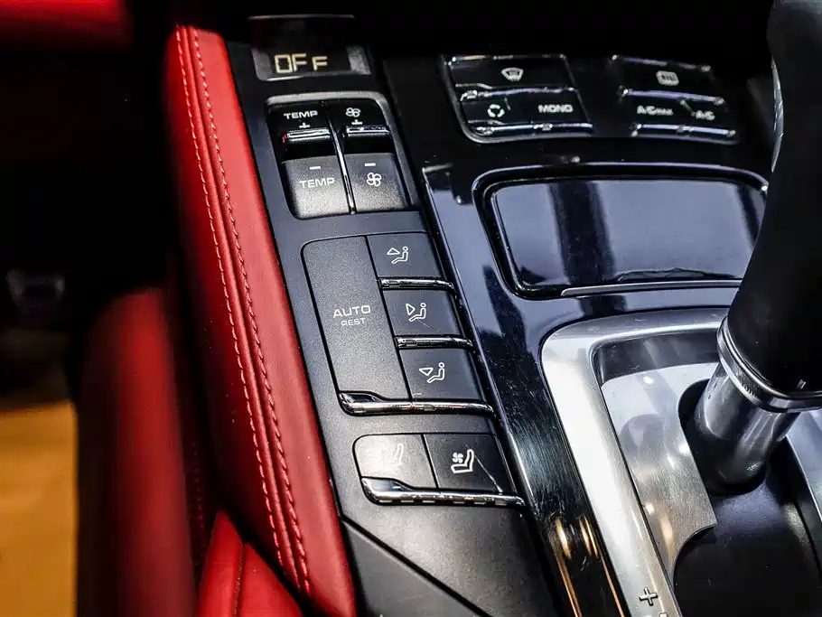 Porsche Cayenne 2012 — фото 13
