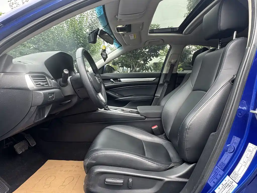 Honda Accord 2019 — фото 10