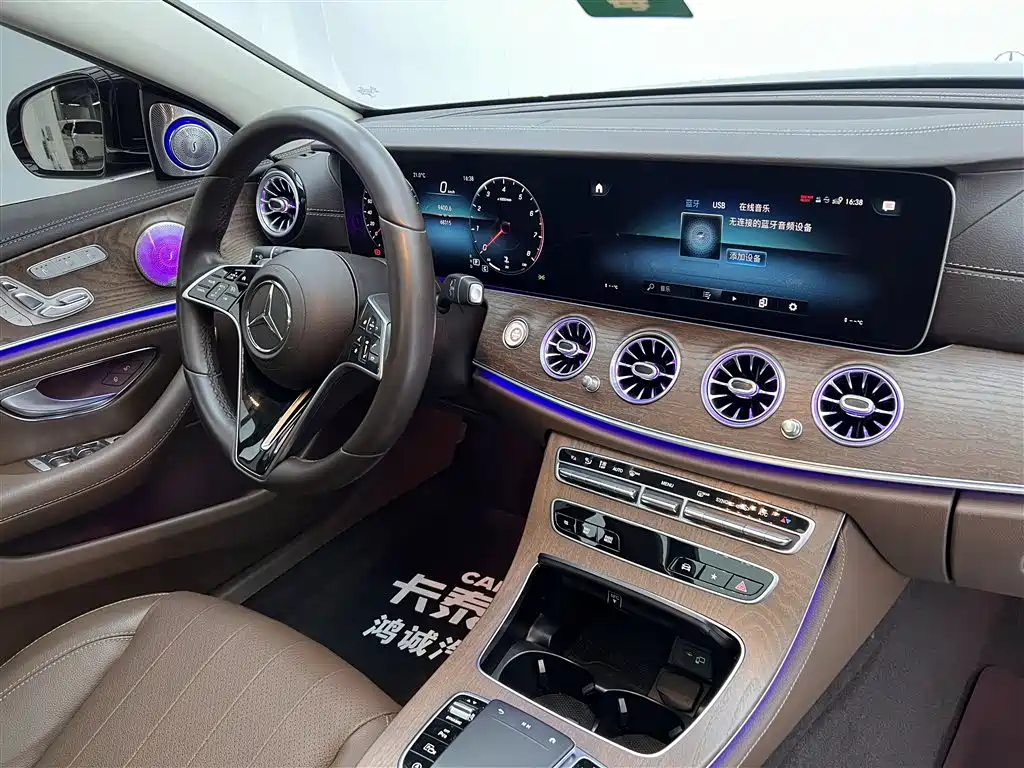 Mercedes-Benz E-Class 2023 — фото 29