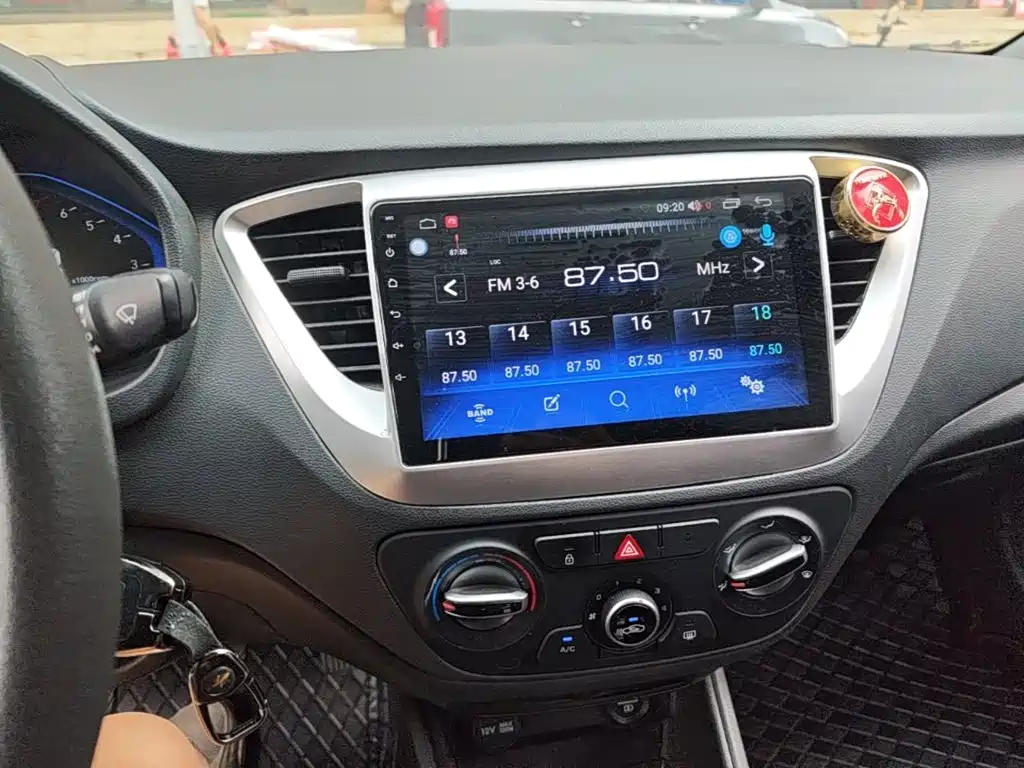 Hyundai Verna 2019 — фото 13