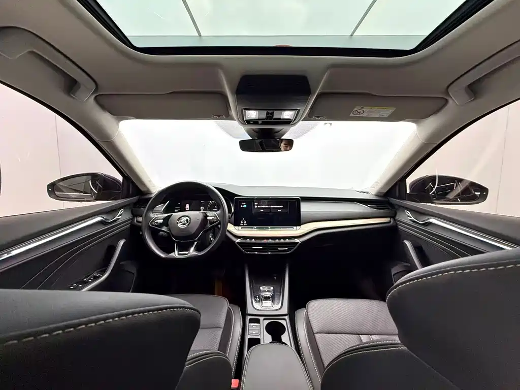 Skoda Octavia 2021 — фото 11