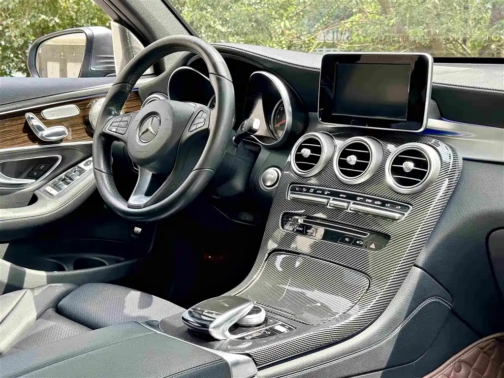 Mercedes-Benz GLC 2018 — фото 16
