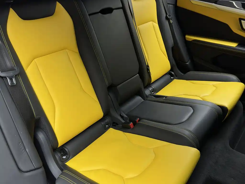 Lamborghini Urus 2023 — фото 23