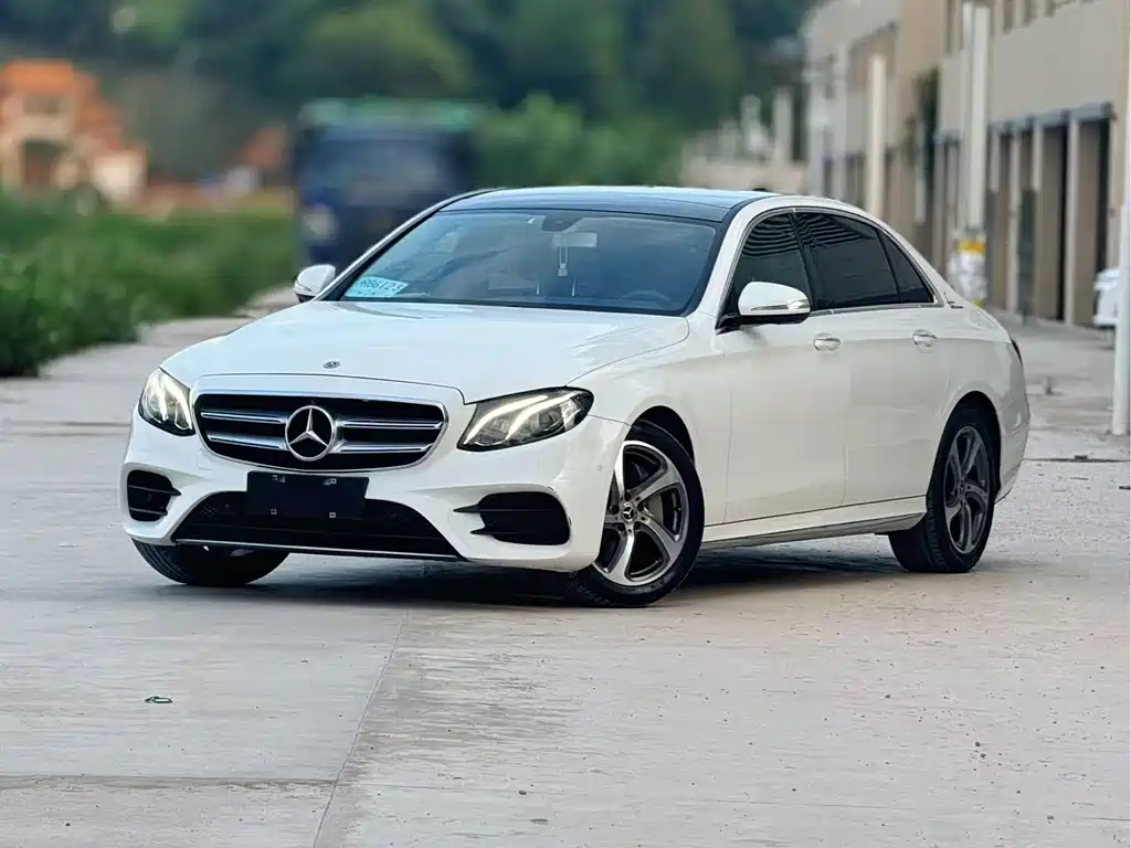 Mercedes-Benz E-Class 2017 — фото 1