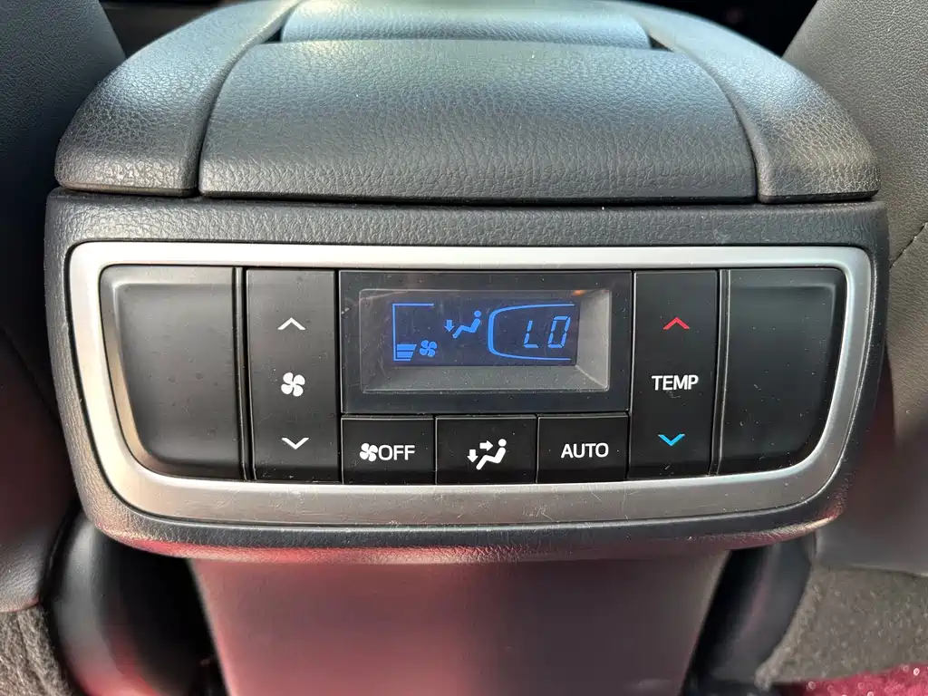 Toyota Highlander 2021 — фото 18