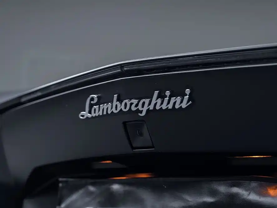 Lamborghini Aventador 2016 — фото 11