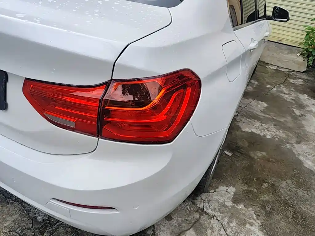 BMW 1 Series 2018 — фото 8