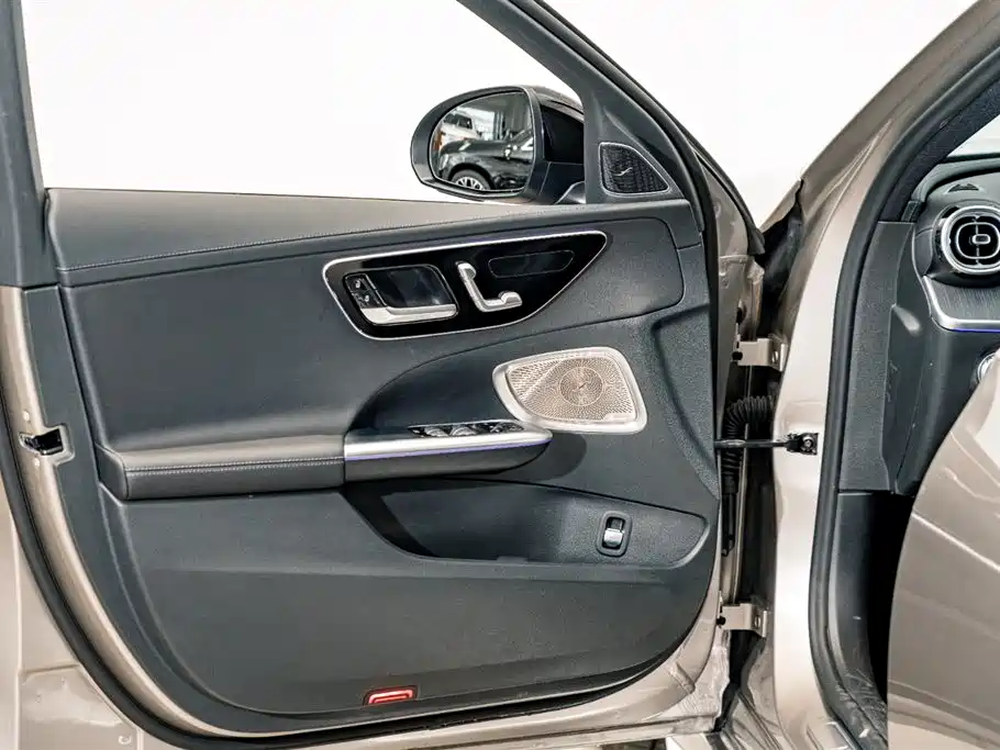 Mercedes-Benz C-Class 2022 — фото 13