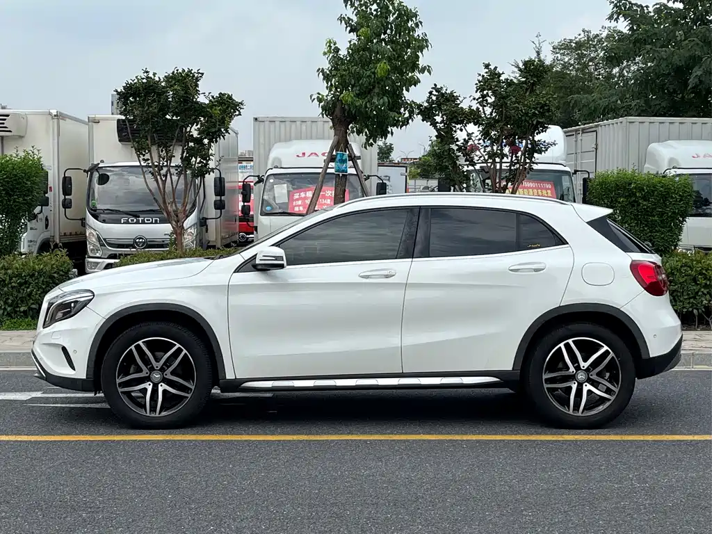 Mercedes-Benz GLA 2016 — фото 3
