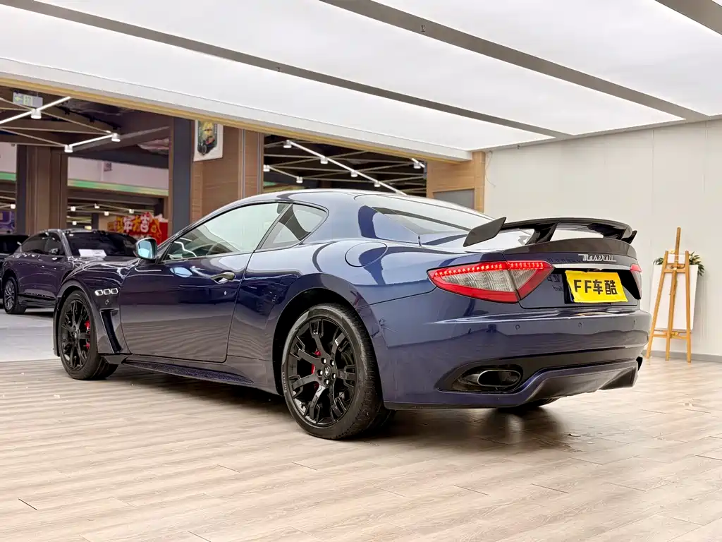 Maserati GranTurismo 2016 — фото 4