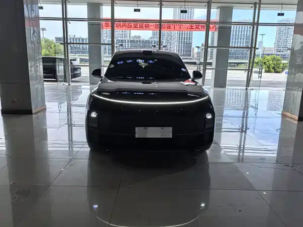 Li Auto L8 2022