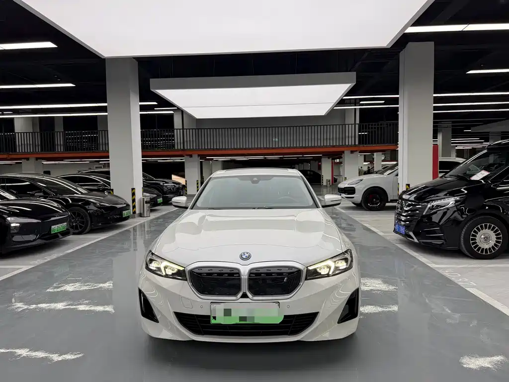 BMW i3 2023