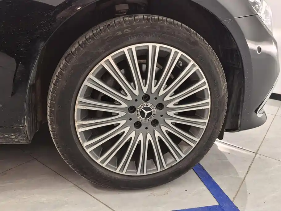 Mercedes-Benz E-Class 2023