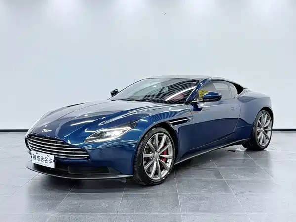 Aston Martin DB11 2020
