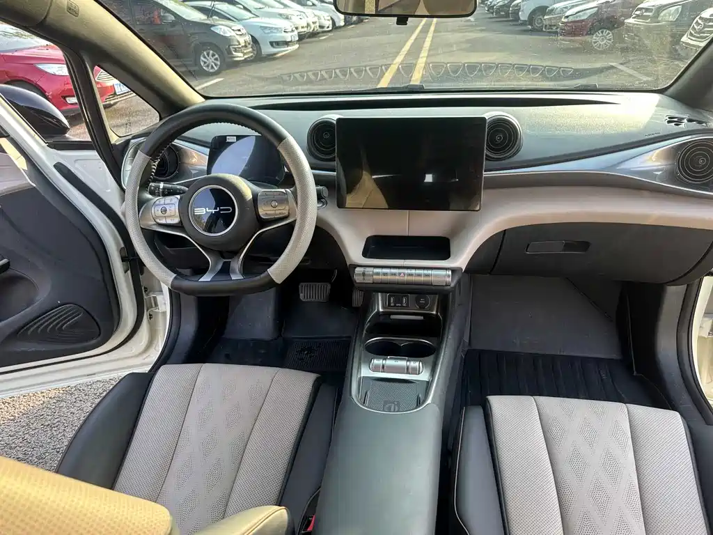 BYD Dolphin 2023 — фото 15