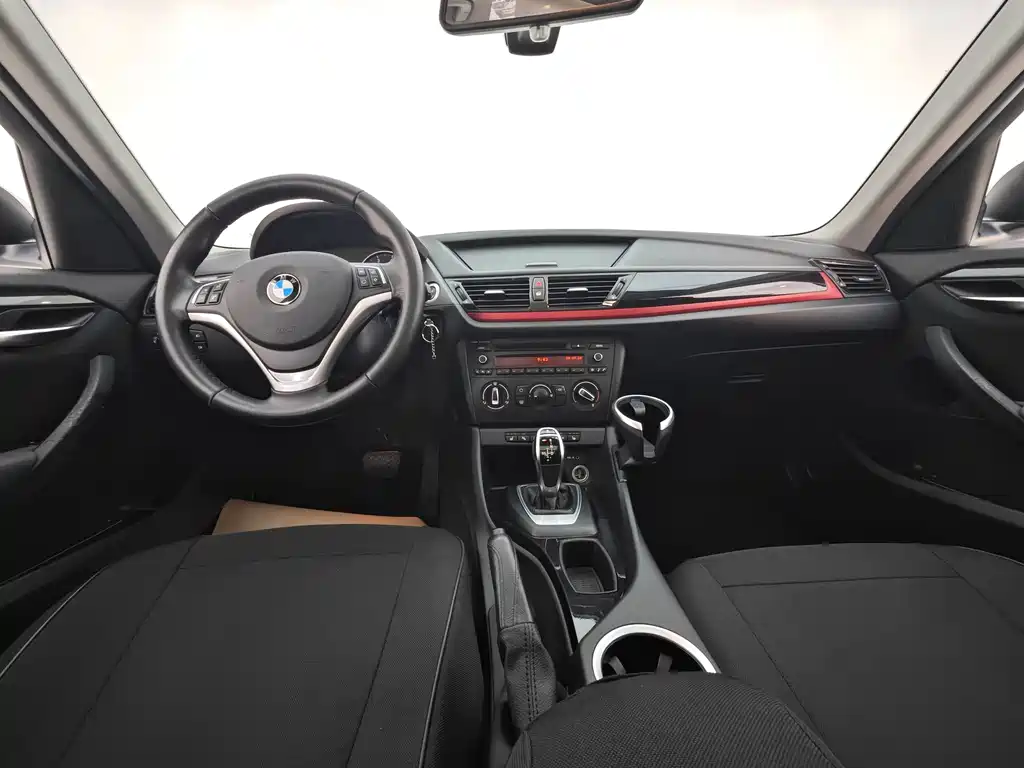 BMW X1 2016 — фото 9