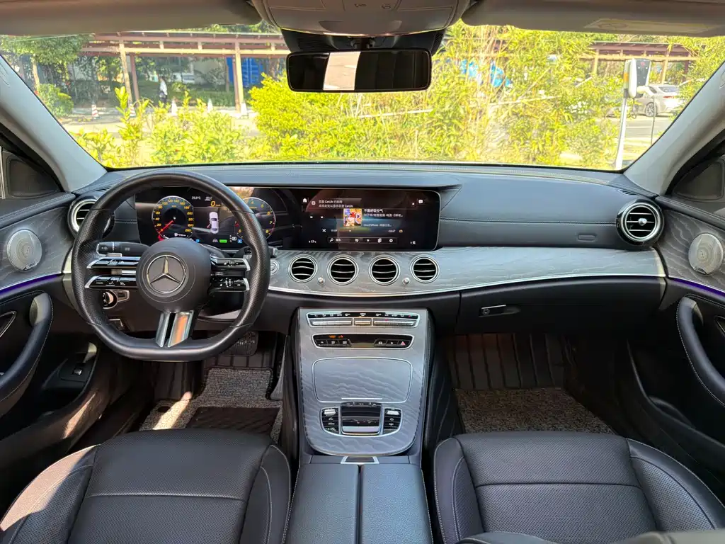 Mercedes-Benz E-Class 2022 — фото 15