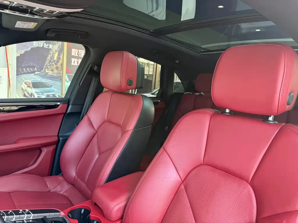 Porsche Macan 2015 — фото 15