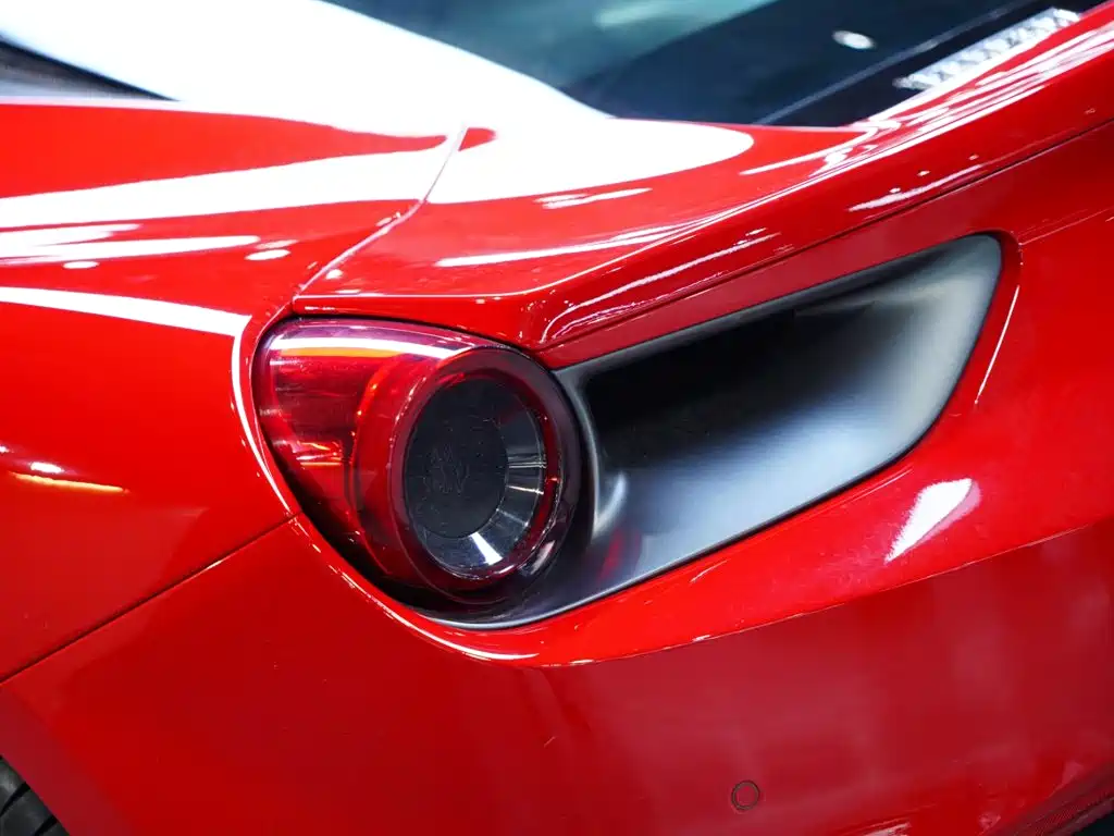 Ferrari 488 2017 — фото 11