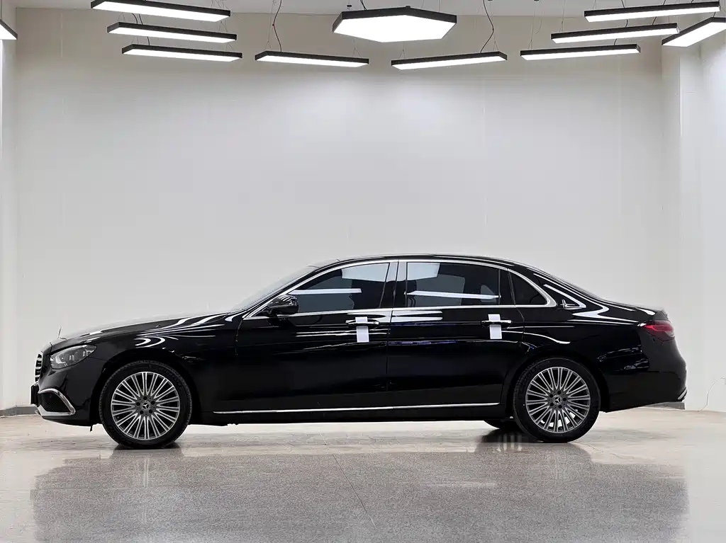 Mercedes-Benz E-Class 2021 — фото 4