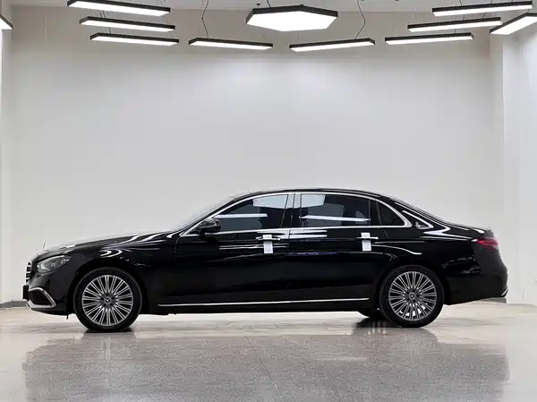 Mercedes-Benz E-Class 2021