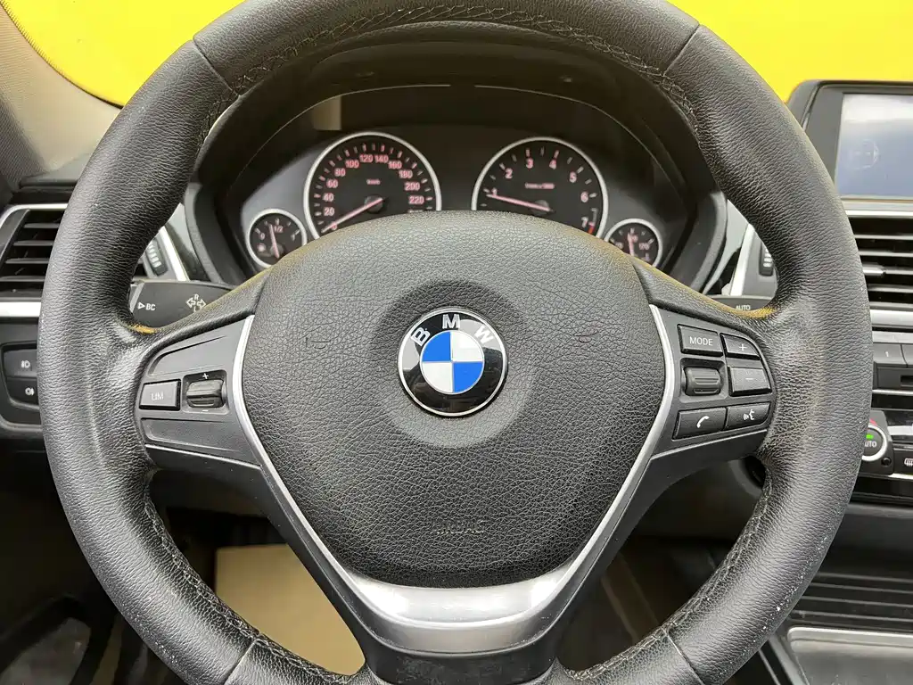 BMW 3 Series 2017 — фото 8