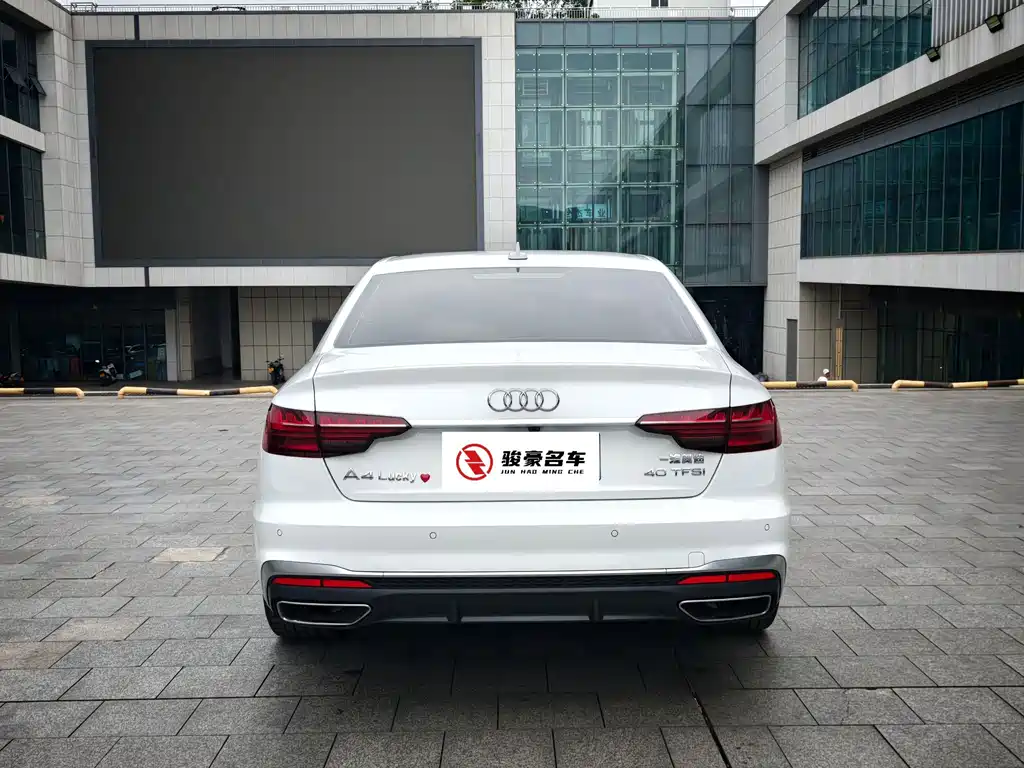 Audi A4L 2025 — фото 20