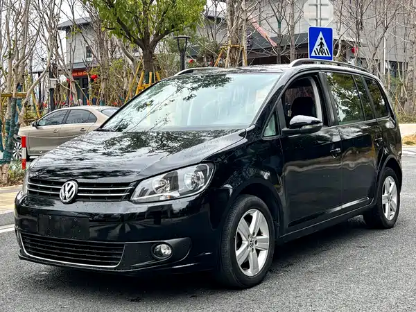 Volkswagen Touran 2015