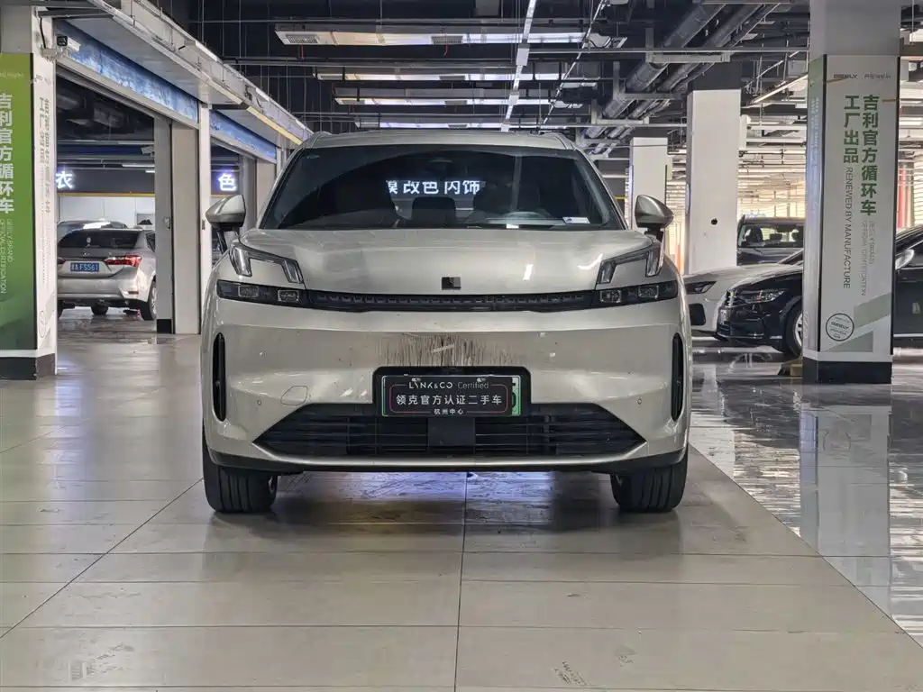 Lynk & Co 08 EM-P 2025 — фото 3