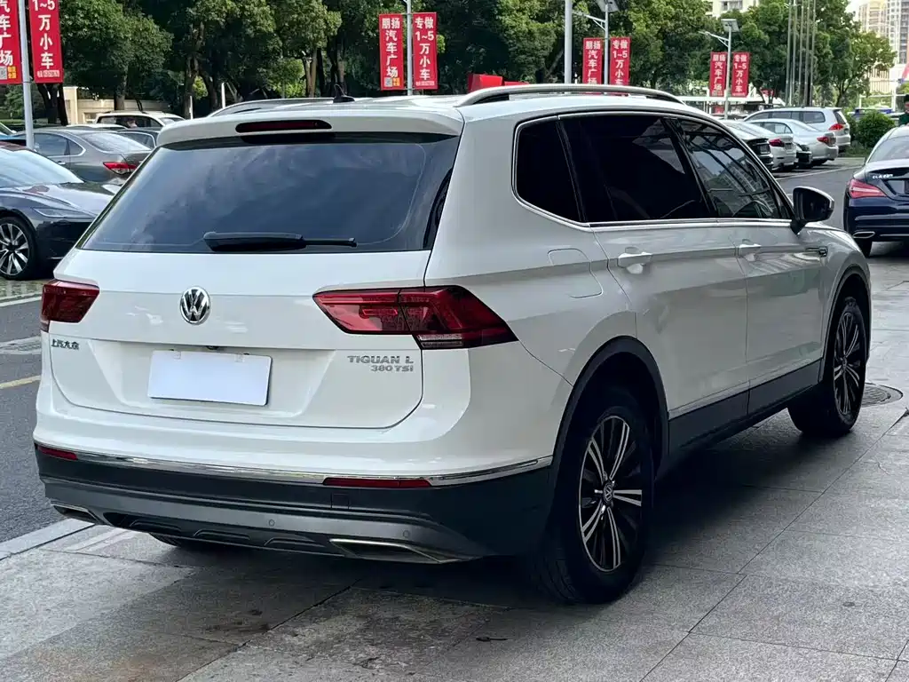 Volkswagen Tiguan L 2018 — фото 6