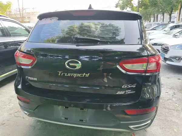 GAC Trumpchi GS4 2015