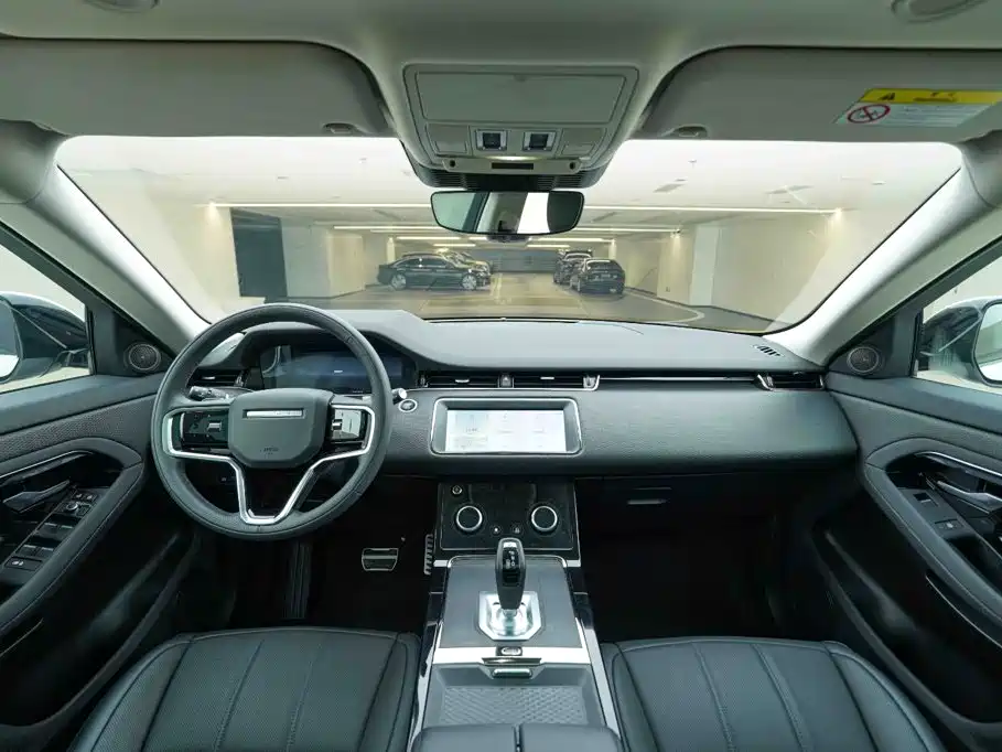 Land Rover Range Rover Evoque 2023 — фото 20