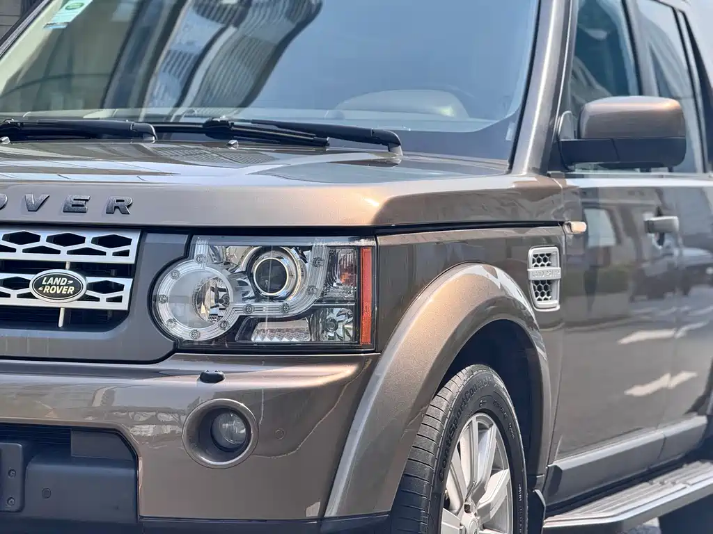 Land Rover Discovery 2012 — фото 26