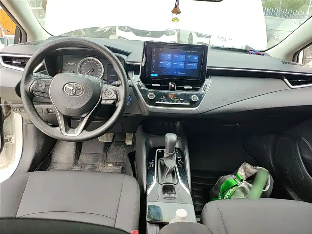 Toyota Corolla 2022 — фото 10