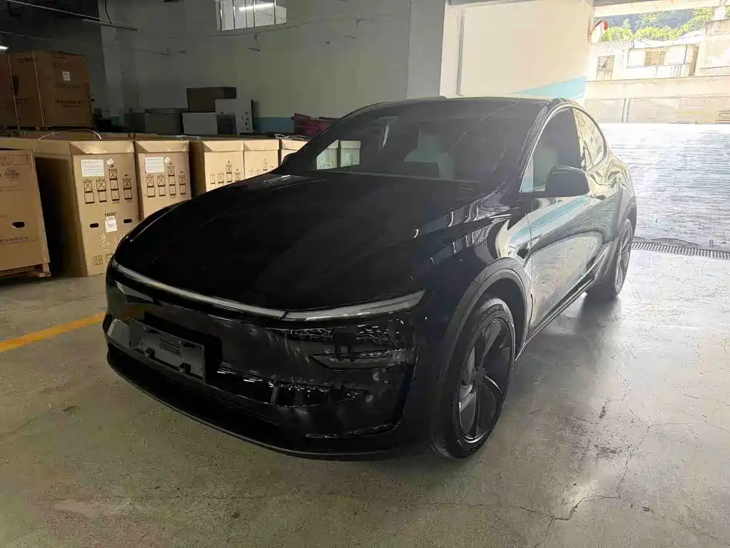 Tesla Model Y 2026