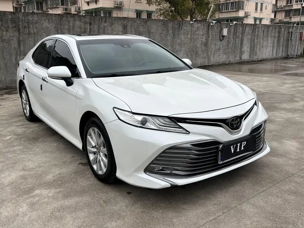 Toyota Camry 2020 — фото 3