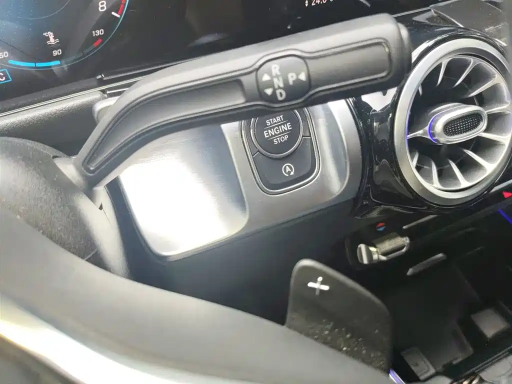 Mercedes-Benz GLB 2021 — фото 10