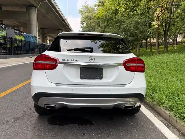 Mercedes-Benz GLA 2015