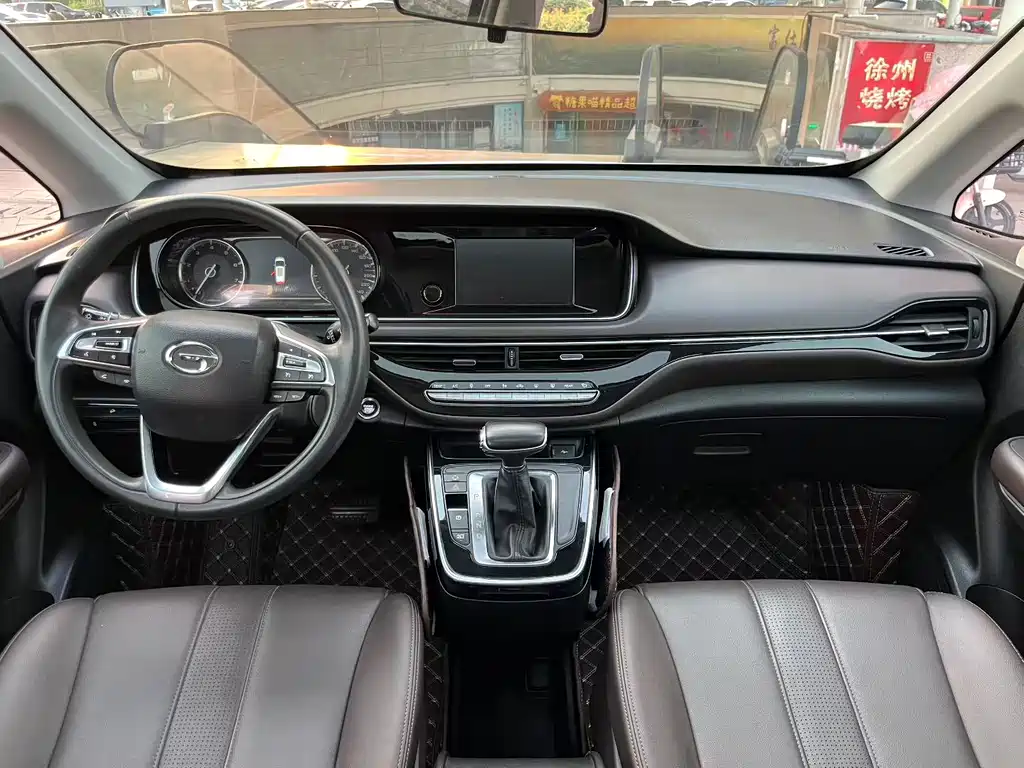 GAC Motor Trumpchi M6 2019 — фото 8
