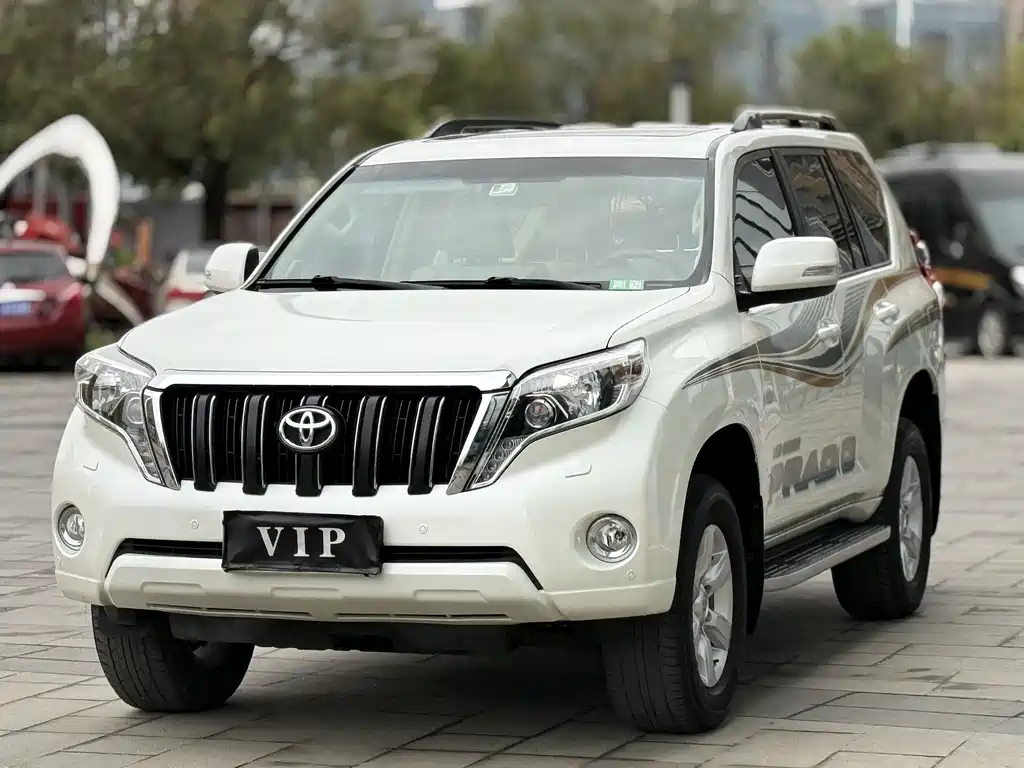 Toyota Prado 2016 — фото 1