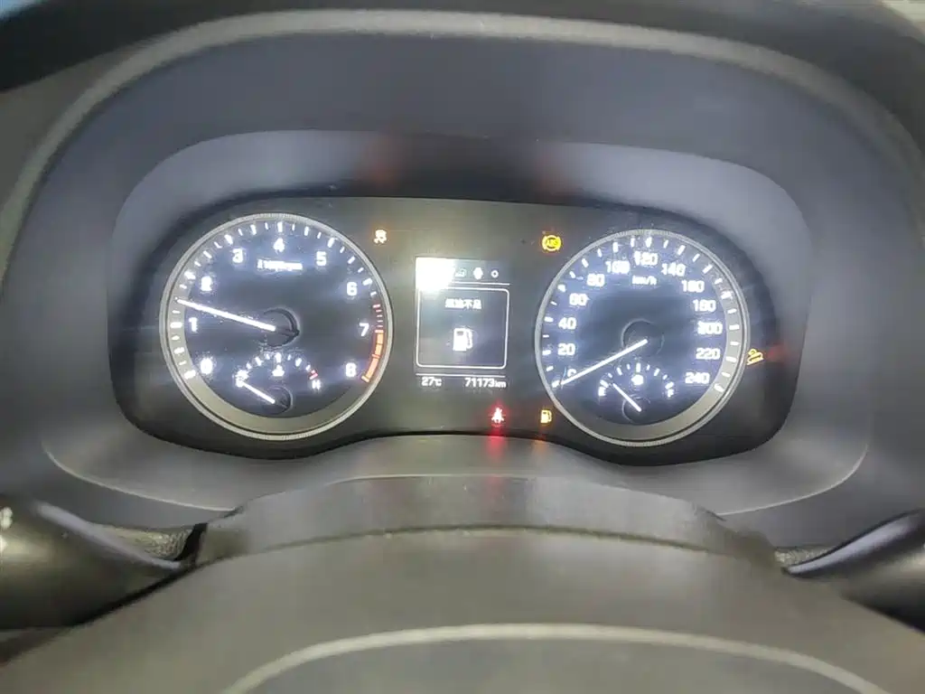 Hyundai Tucson 2018 — фото 12