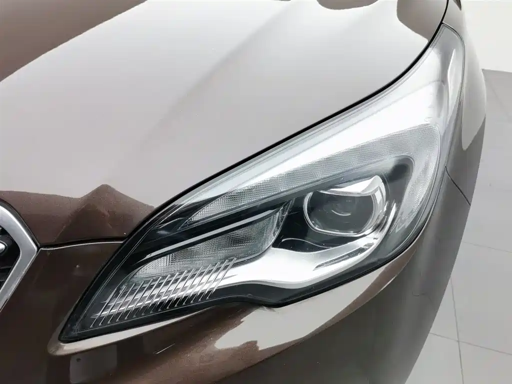 Buick Envision Plus 2018