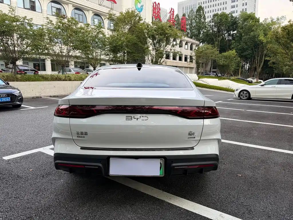BYD Qin L 2025 — фото 9