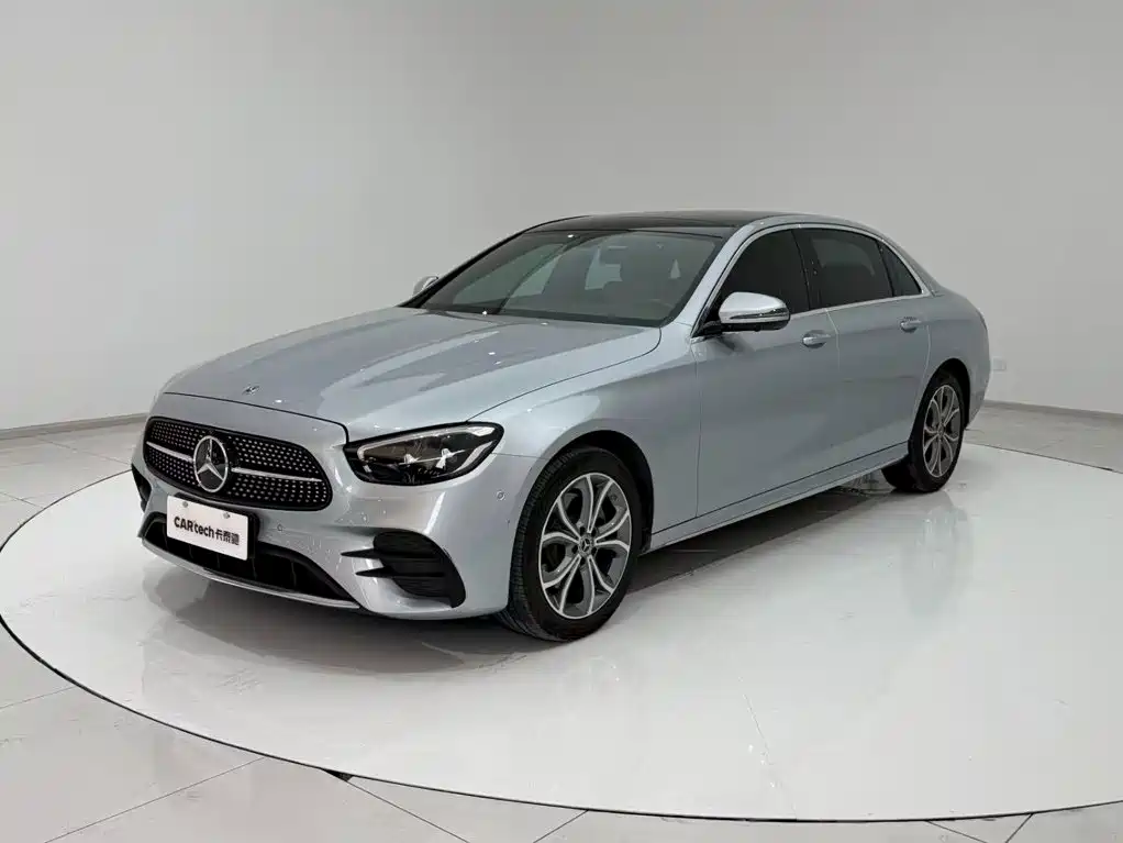 Mercedes-Benz E-Class 2022 — фото 1