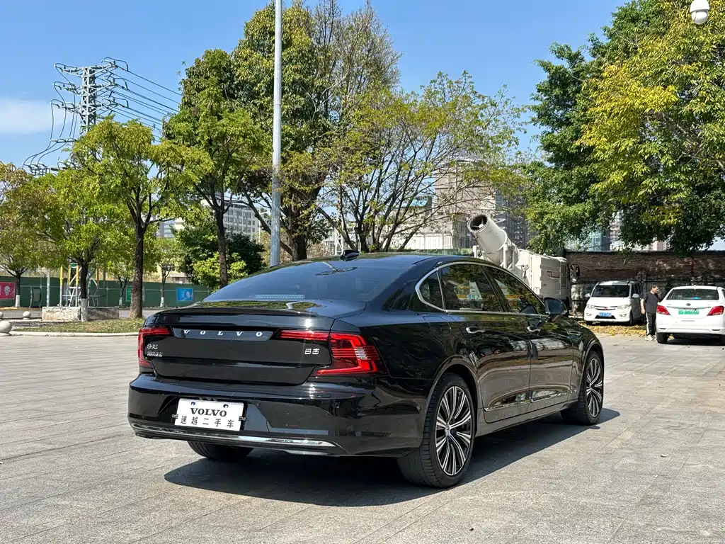 Volvo S90 2022 — фото 12