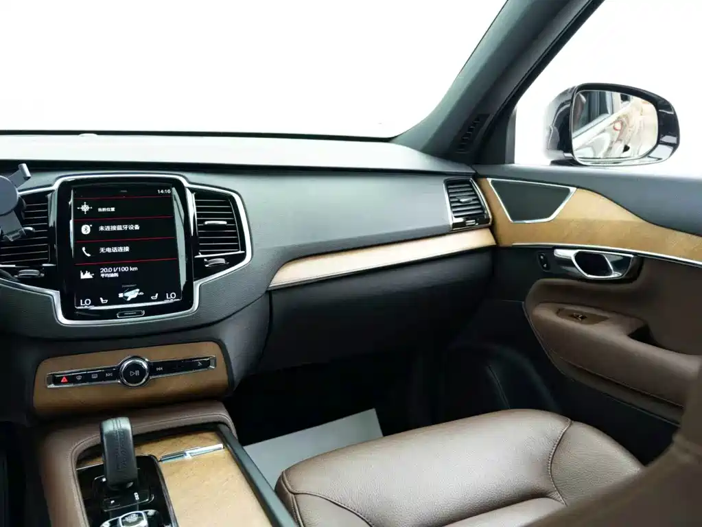 Volvo XC90 2021 — фото 14