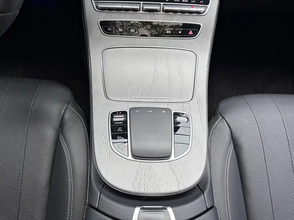 Mercedes-Benz E-Class 2021 — фото 16