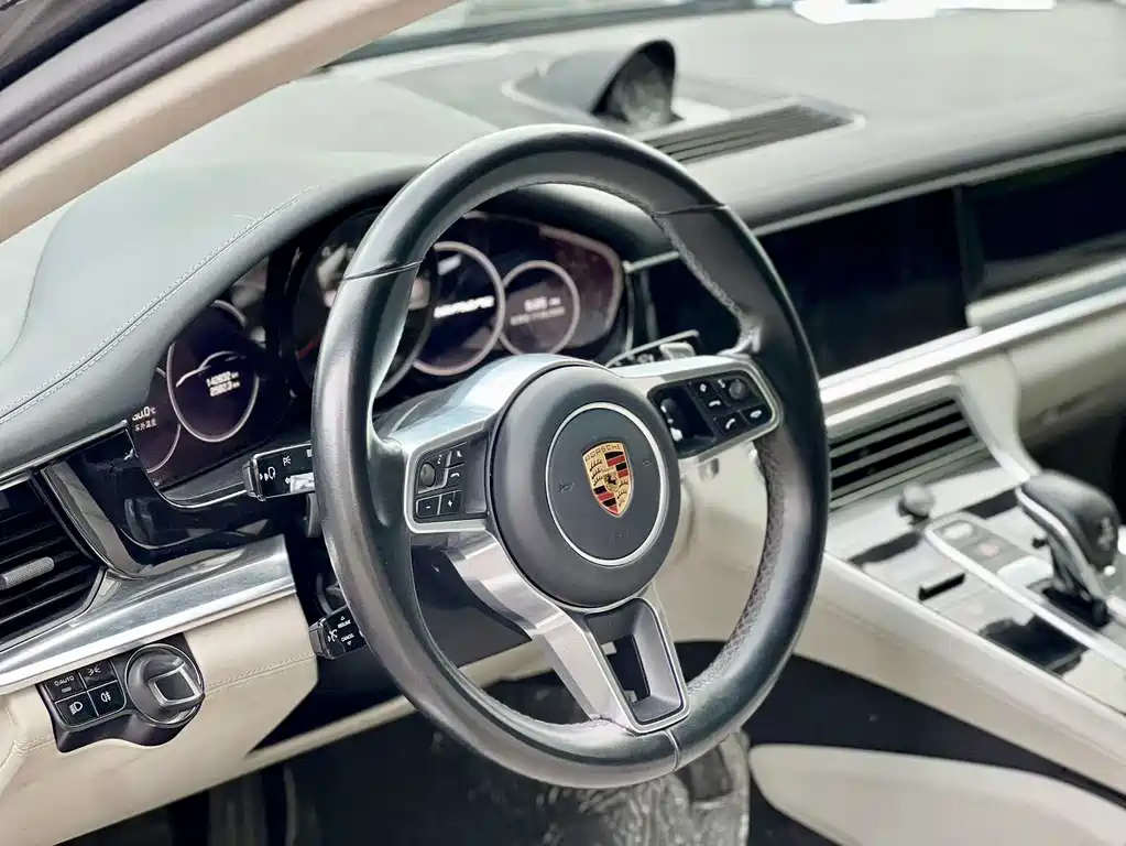Porsche Panamera 2018 — фото 4